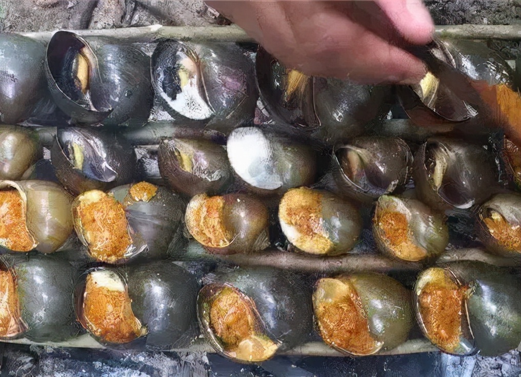 每天收到陌生人转账自己能花吗,不要轻易向陌生人转账后面是什么