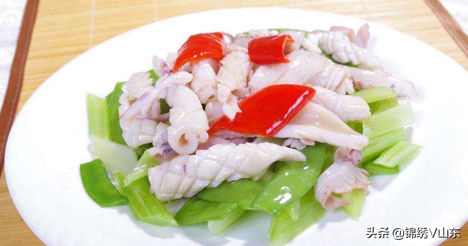 年夜饭爆竹声声团团圆圆,爆竹声声辞旧岁祝大家除夕快乐