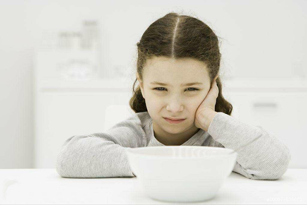 6岁女儿体内发现异物,女孩六岁身体下有异味怎么办