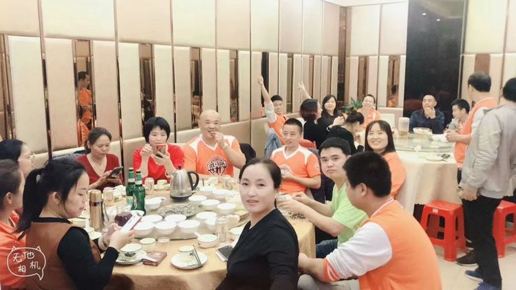 相逢是歌相聚是缘你我同行下句,相逢是缘相聚是情诗