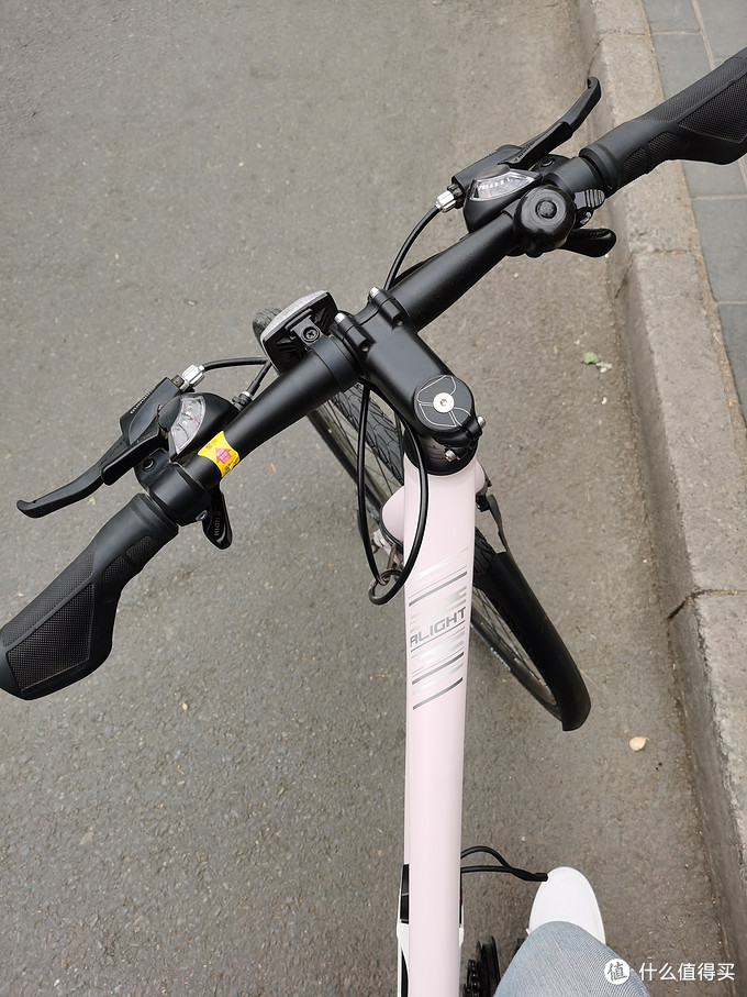 捷安特山地车公路车更适合骑行,自行车捷安特公路车推荐