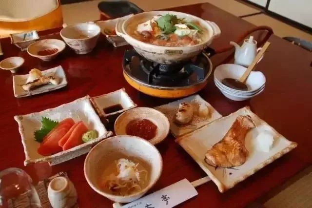 从味蕾上享受北海道的独特美食,重拾味蕾北海道香脆牛乳威化饼