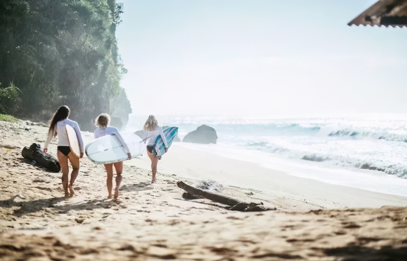 如何低成本体验富人的生活,怎么样能低成本出国