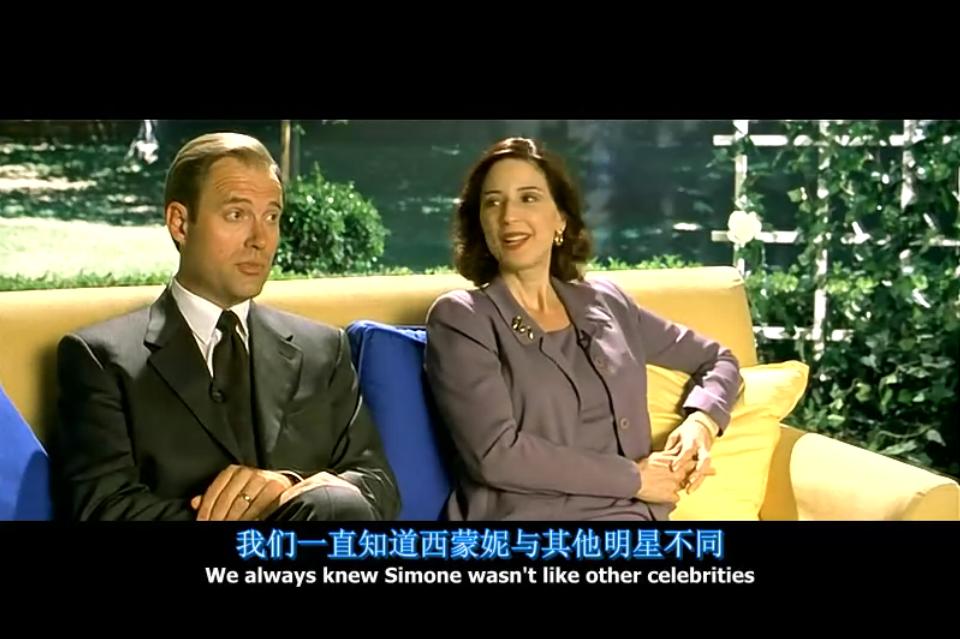 致命性感，“人造美女”被亿万人追捧，但竟无人发现她是假人！