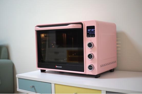 这个夏天我的欢乐是五条人和绿豆饼给的，不说了，捞鱼去