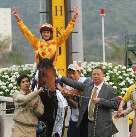 一天损失877亿港元,港商“暴发户”潘苏通的地产往事