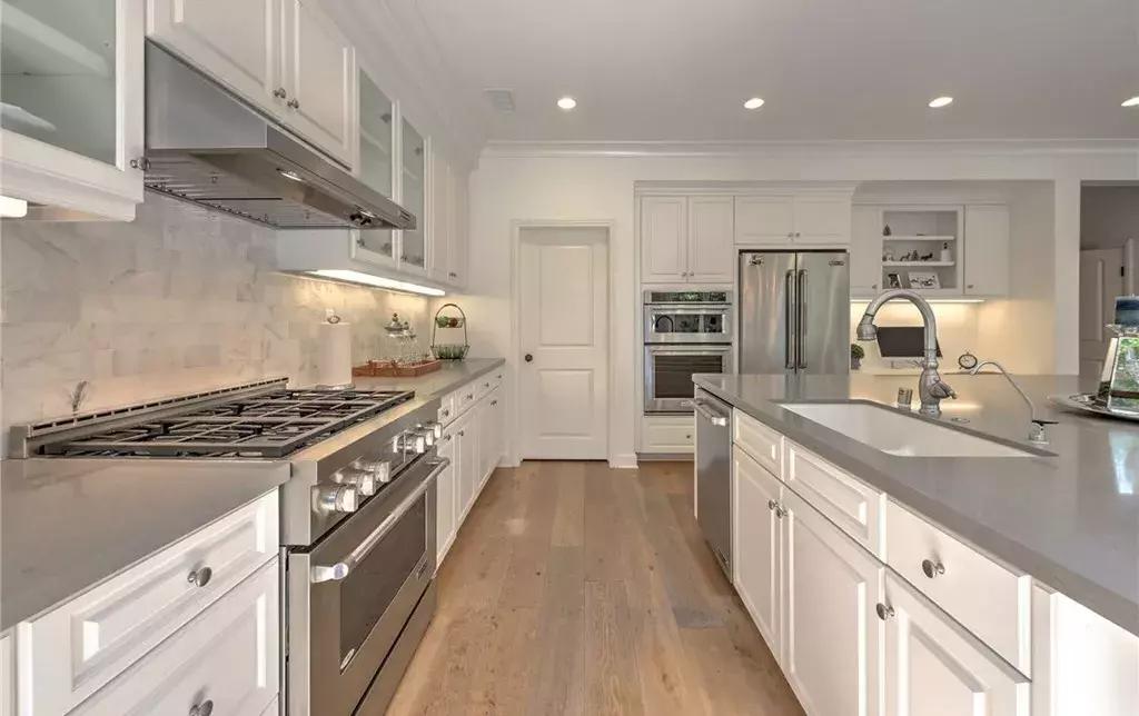 含泪剁手，说说我住尔湾光谱中心附近的物质生活