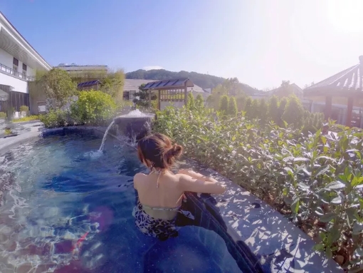 韶关威尼斯游泳视频,韶关冲浪游泳场