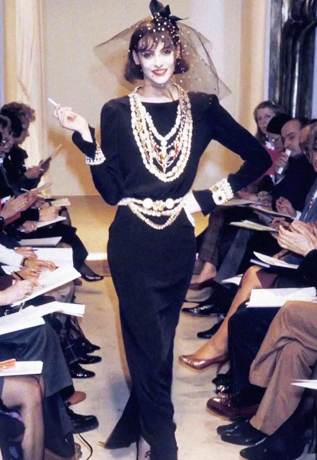 乘风破浪王鸥项链香奈儿,浪姐2王鸥最新一期