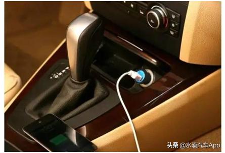 小米车载充电器使用方法,奔驰车载充电器怎么使用