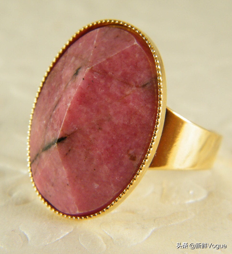 苏联金首饰,苏联特有珍贵的宝石珠宝