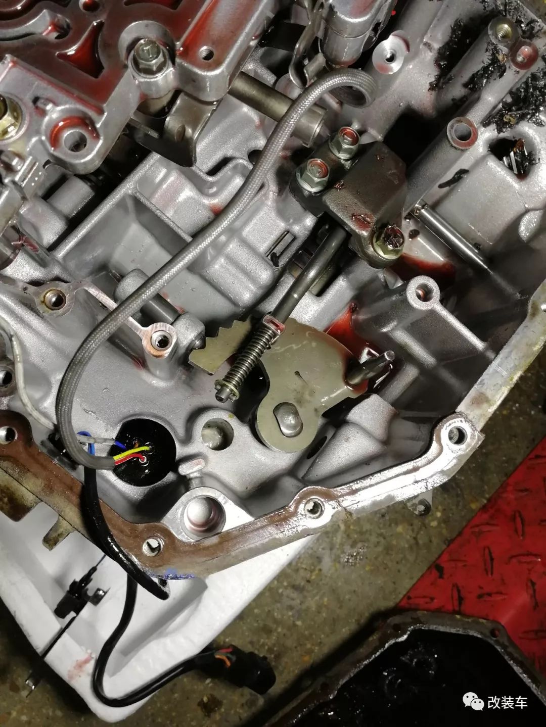 花二十几万买辆代步车,花20万去翻新一台20年的老车