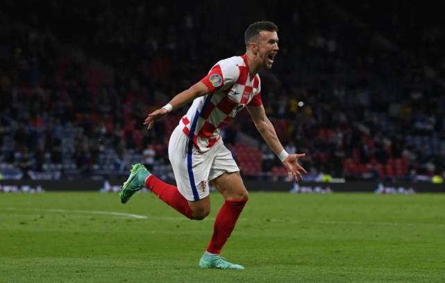 克罗地亚莫德里奇精彩瞬间,21-22欧冠莫德里奇进球