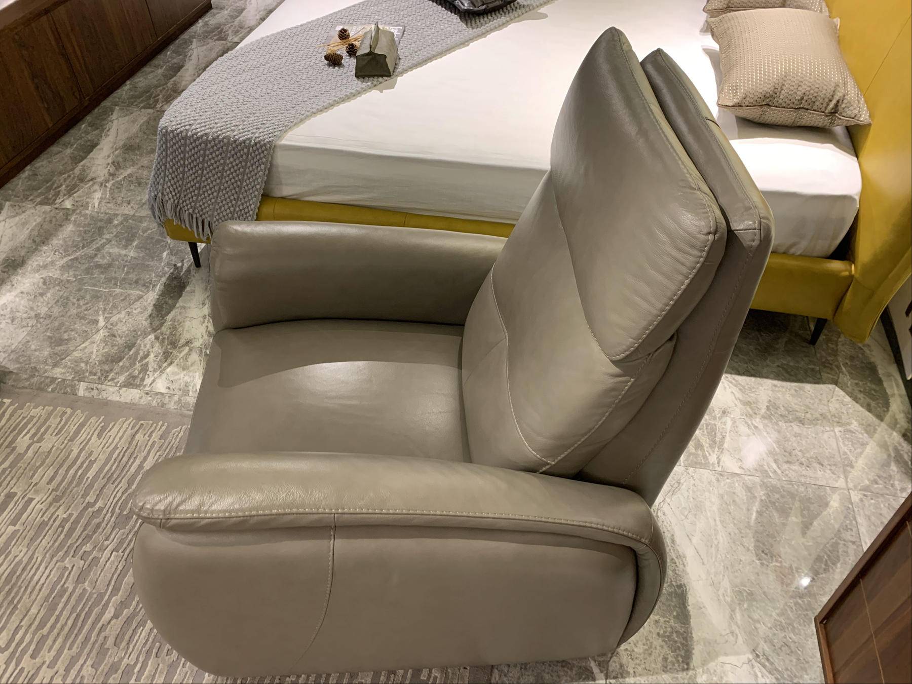 乐至宝沙发和芝华仕哪个档次高,乐至宝和芝华仕一万多沙发哪个好