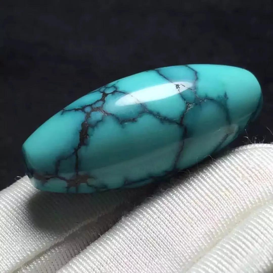 知识篇原矿绿松石的真假辨别,怎么理解绿松石具隐晶质结构