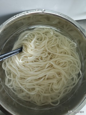 凉面好吃要放哪些调料,凉面好吃不