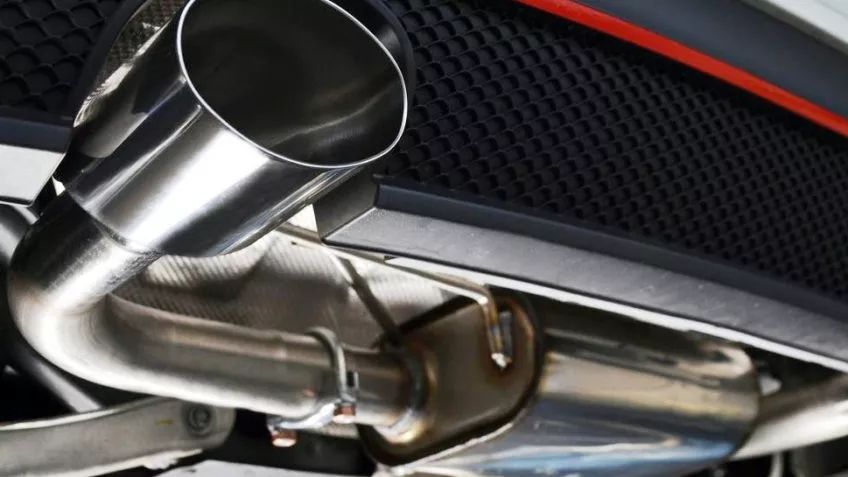 流言终结者汽车有坑跑得更快,流言终结者汽油车会爆炸么