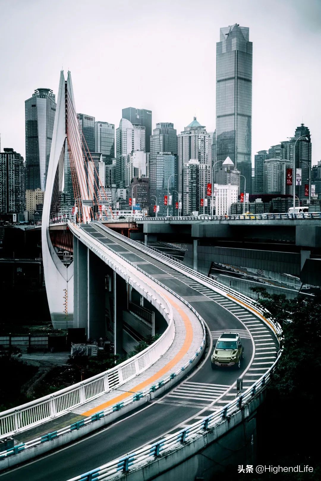 路虎卫士90110130的区别,路虎卫士902.0t越野试驾