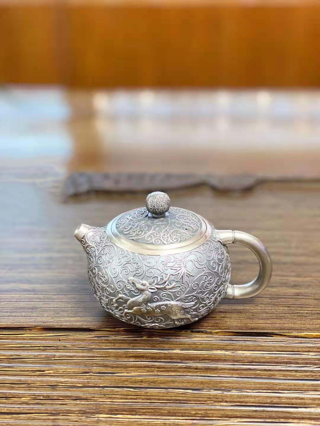 银壶买做旧还是本色,紫皮银壶和做旧银壶