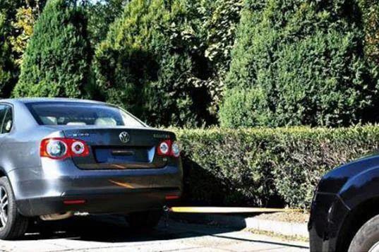 12伏汽车电瓶亏电后如何修复,电车电瓶亏电后如何修复需要多久