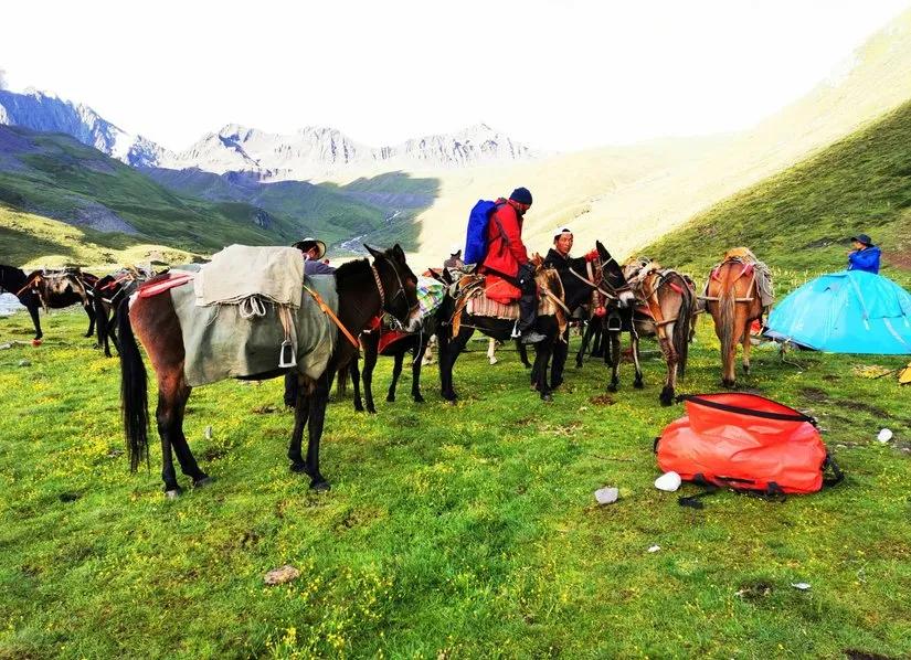 贡嘎山的徒步,贡嘎雪山大环线徒步游记