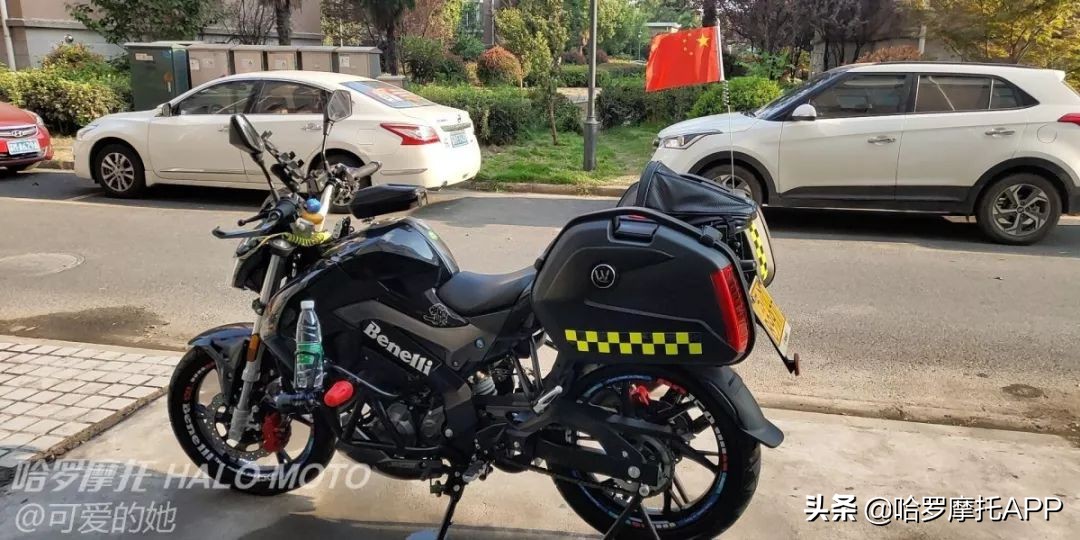 2022款贝纳利小迅龙bn150s车灯,贝纳利小迅龙150s值得买么