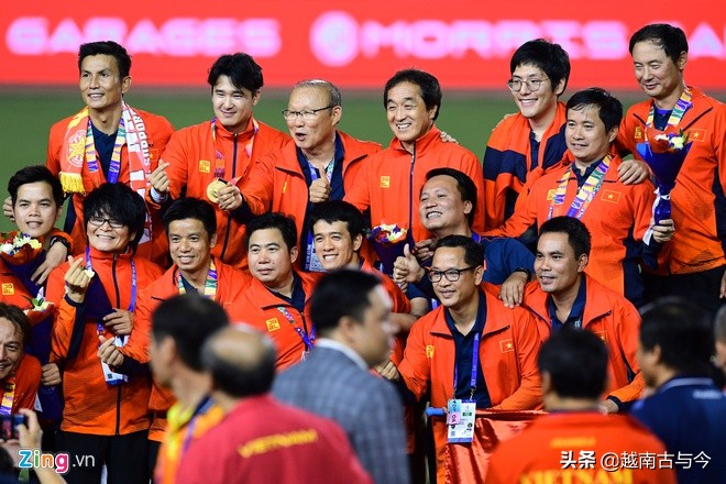 越南国家男子足球队比赛,越南男足夺冠球迷上街庆祝