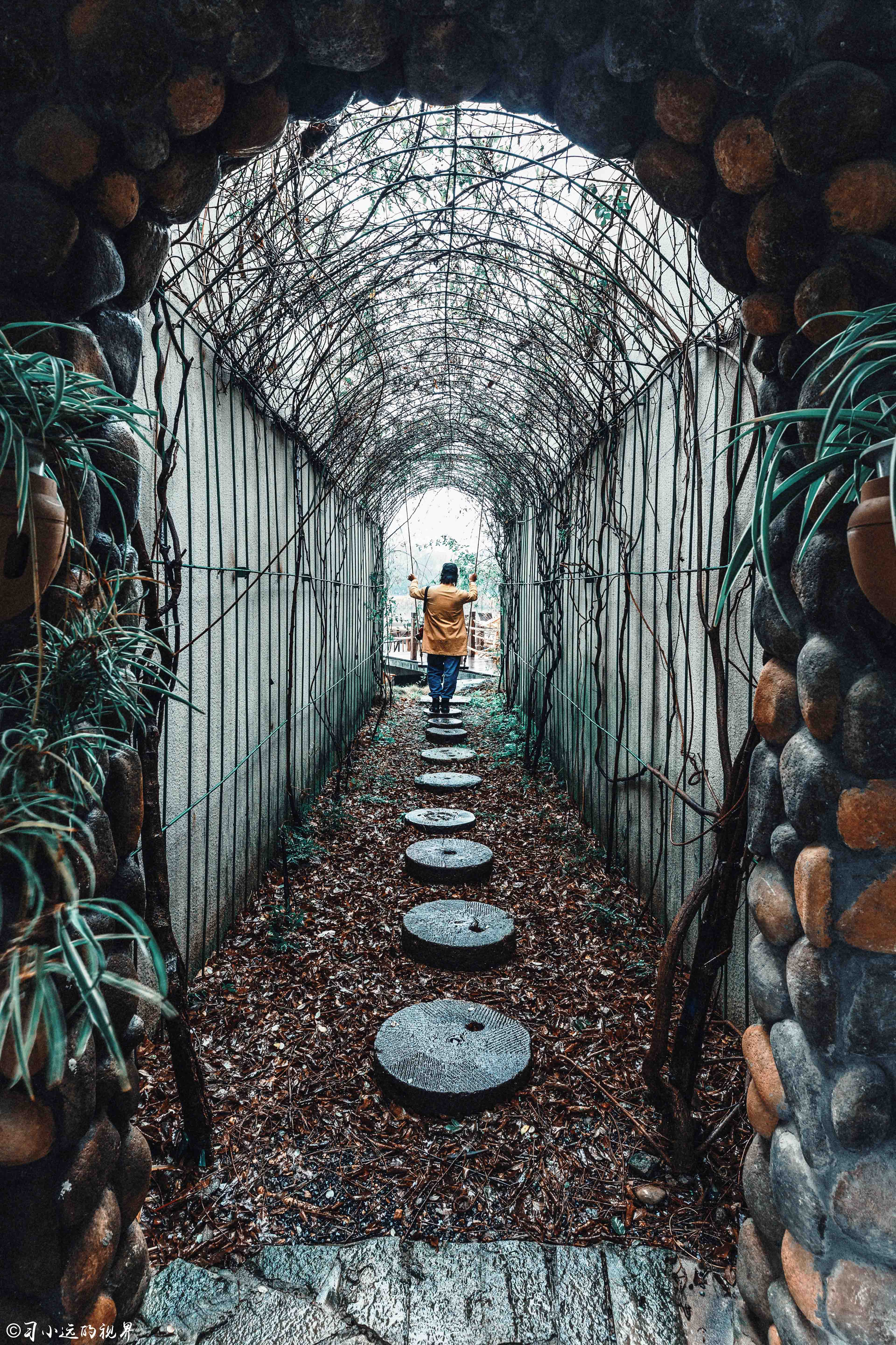 这个藏于梅花深处的幽静山庄，让你抛却繁杂，静享浮光