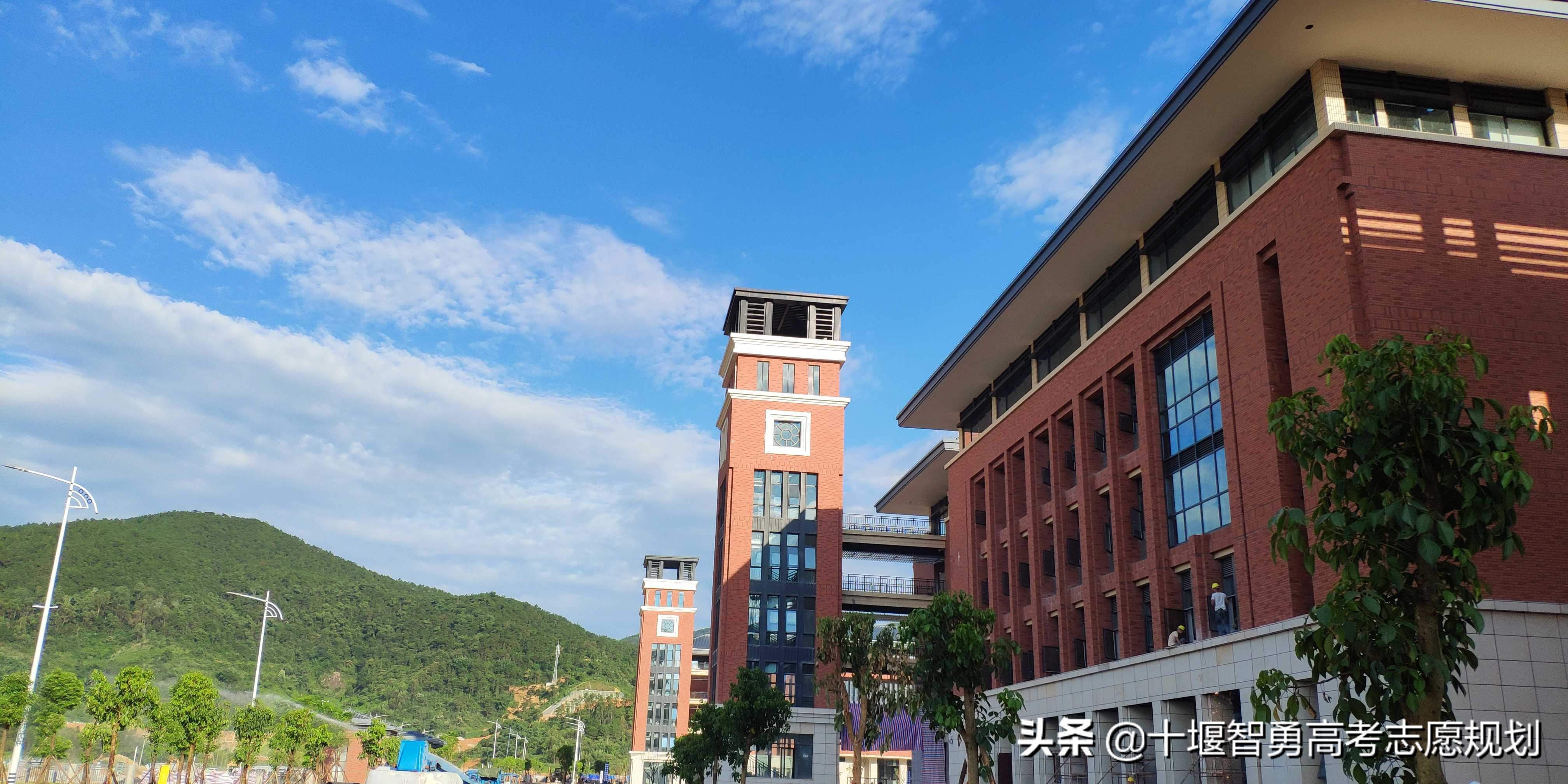 广东临床医学大学推荐,广东药学大专院校推荐