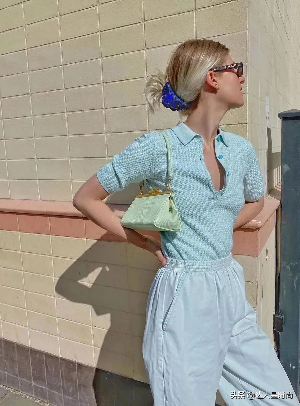 别再穿卫衣了今春这么穿才时髦,杨幂赵露思同款袄