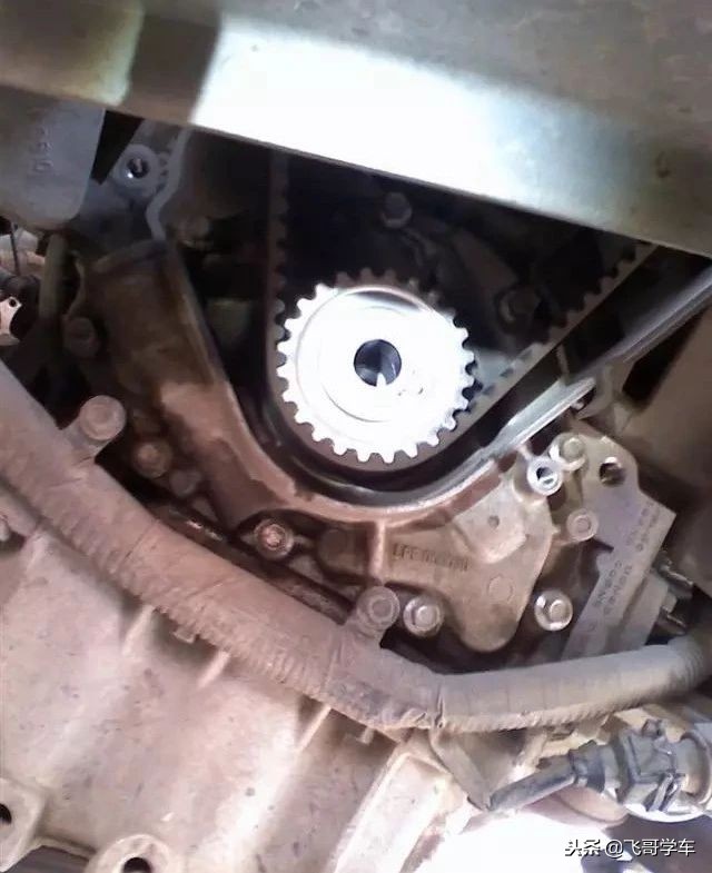 发动机更换正时皮带操作方法,东风标致4081.2t更换正时皮带视频