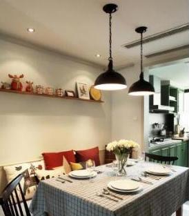 卧室面积太小让人抓狂,小卧室把床抬高1.75米