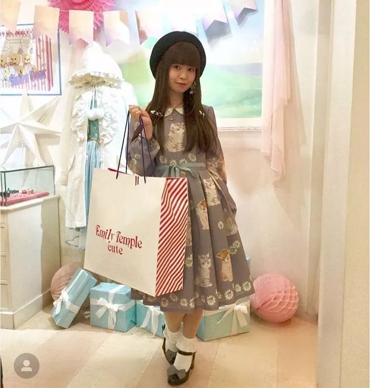 Lo娘最爱的草莓裙！连女神美沙子都疯狂种草