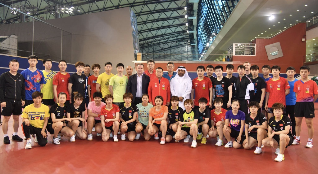 王楠刘国梁捐款,刘国梁回归队员感动