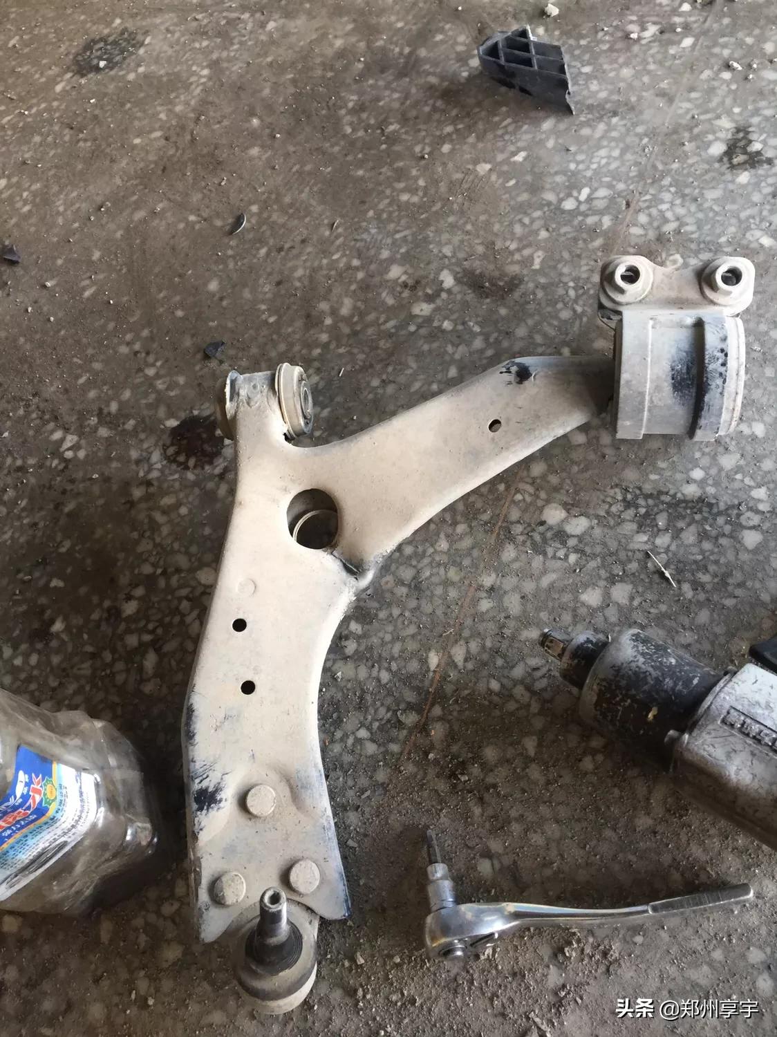 09年沃尔沃c30前减震,沃尔沃c30减震器