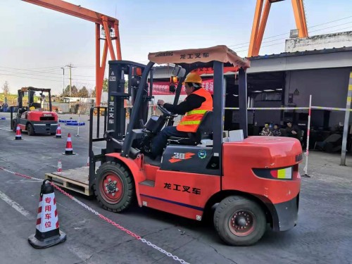 有c1驾照学叉车要考叉车理论题吗,学叉车怎么学得快