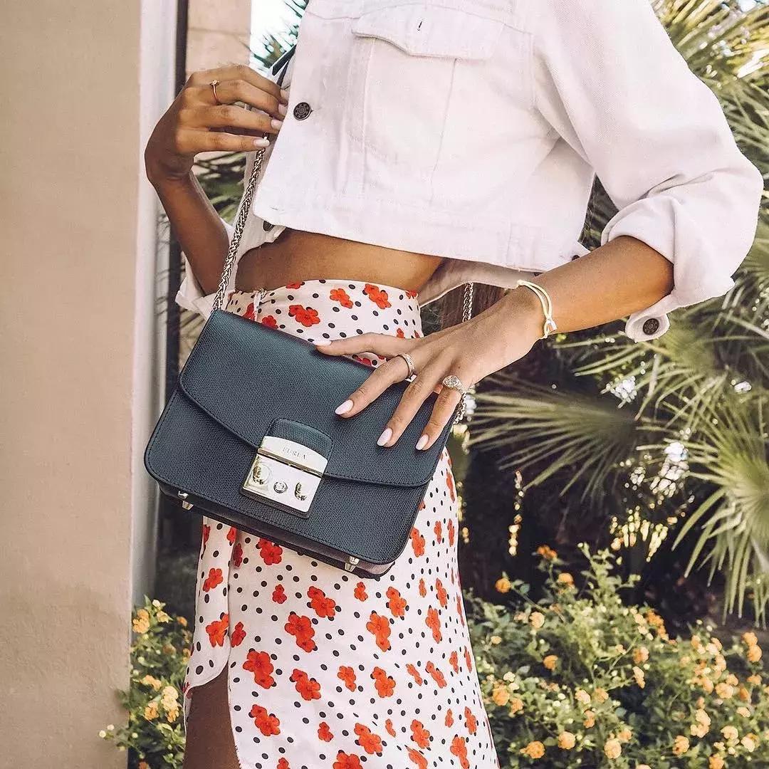 品牌女包包推荐网红款2022年新款,最近两年流行的包包品牌