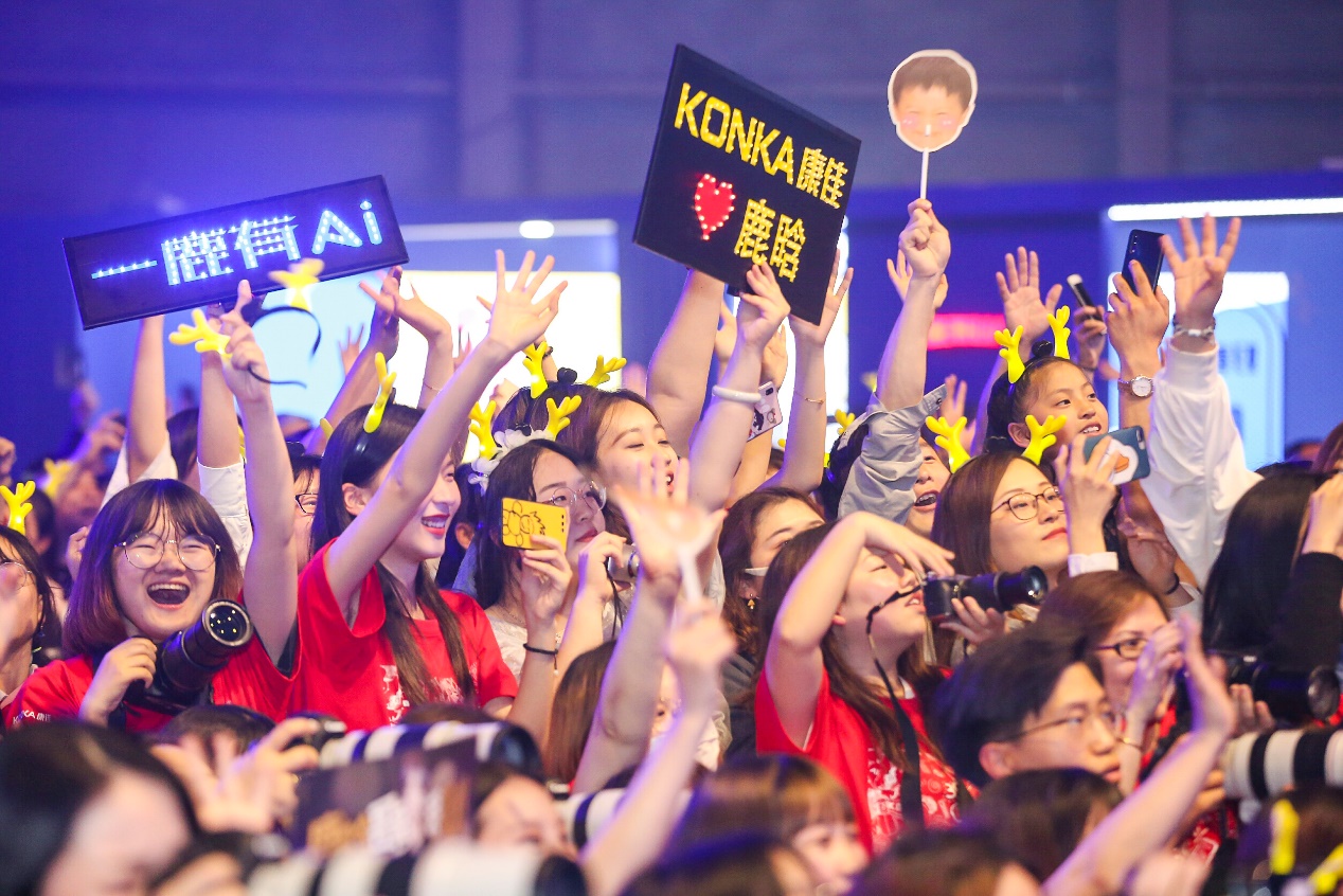 鹿晗演艺事业陷入窘境,鹿晗被谁耽误了