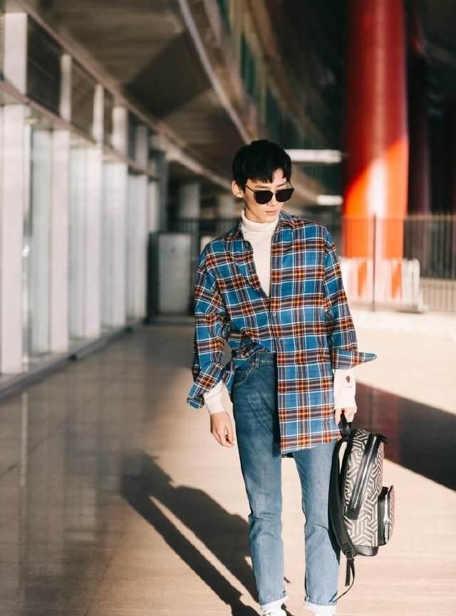 “正太面孔+举铁身材”，脸与身材极不符合，白敬亭邓伦上榜