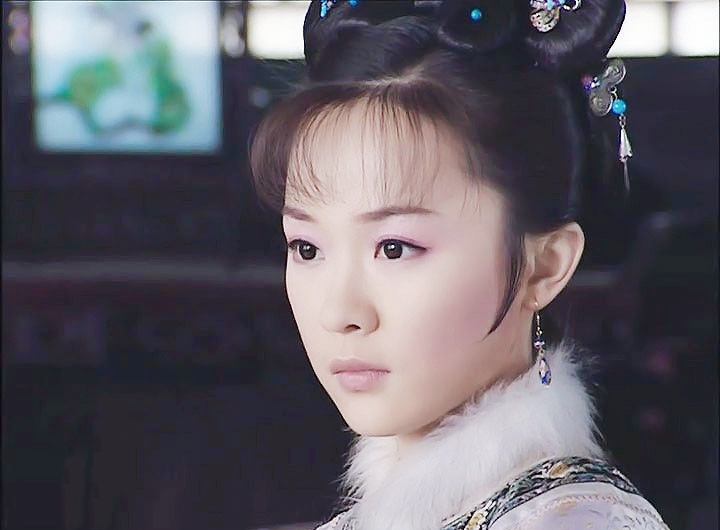 孝庄太后为什么把董鄂妃移出皇陵,为什么孝庄太后扔董鄂妃衣服