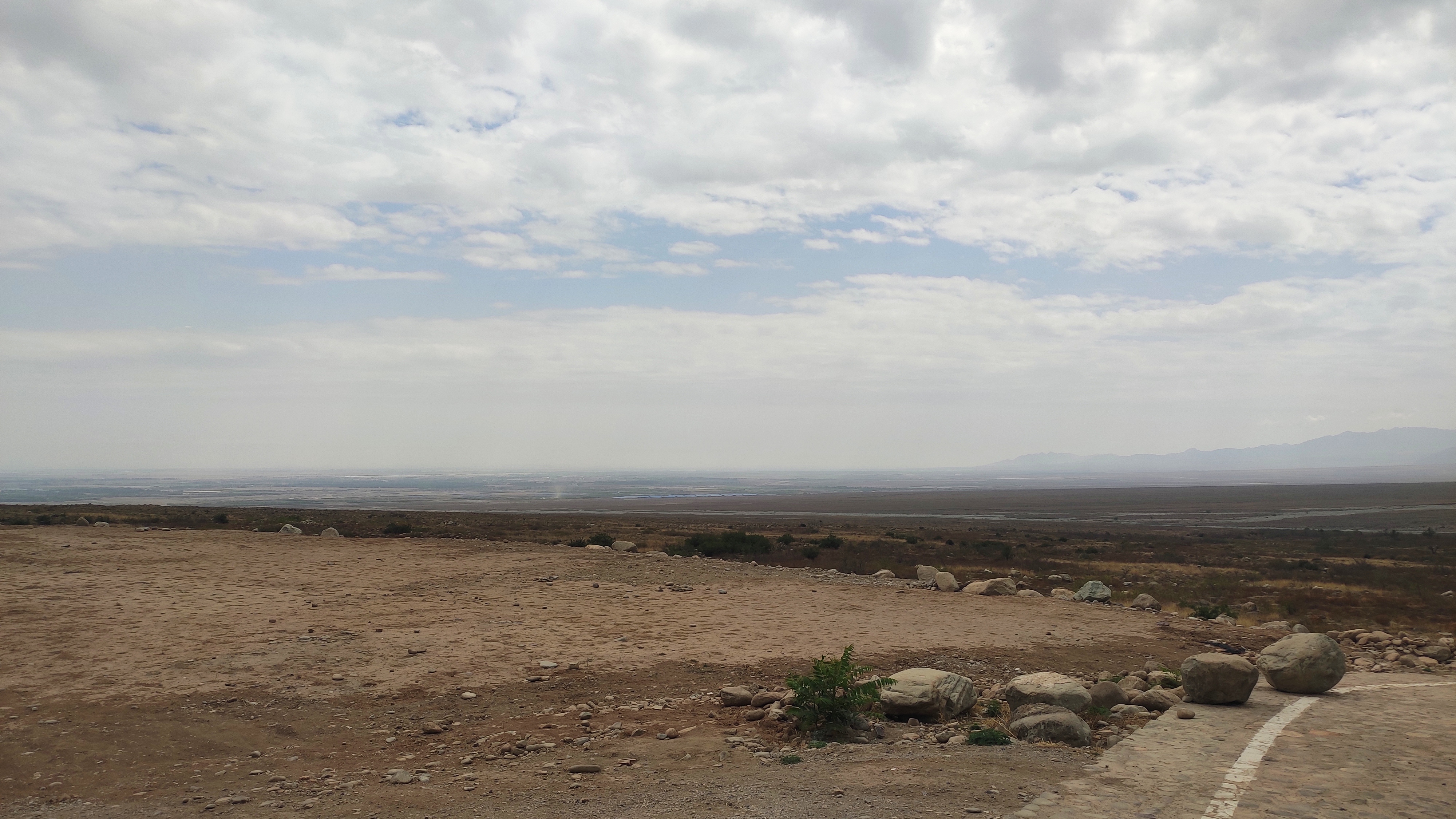 搓面下肚就发车,韩美林艺术馆里摆POSE,贺兰山边看睡佛