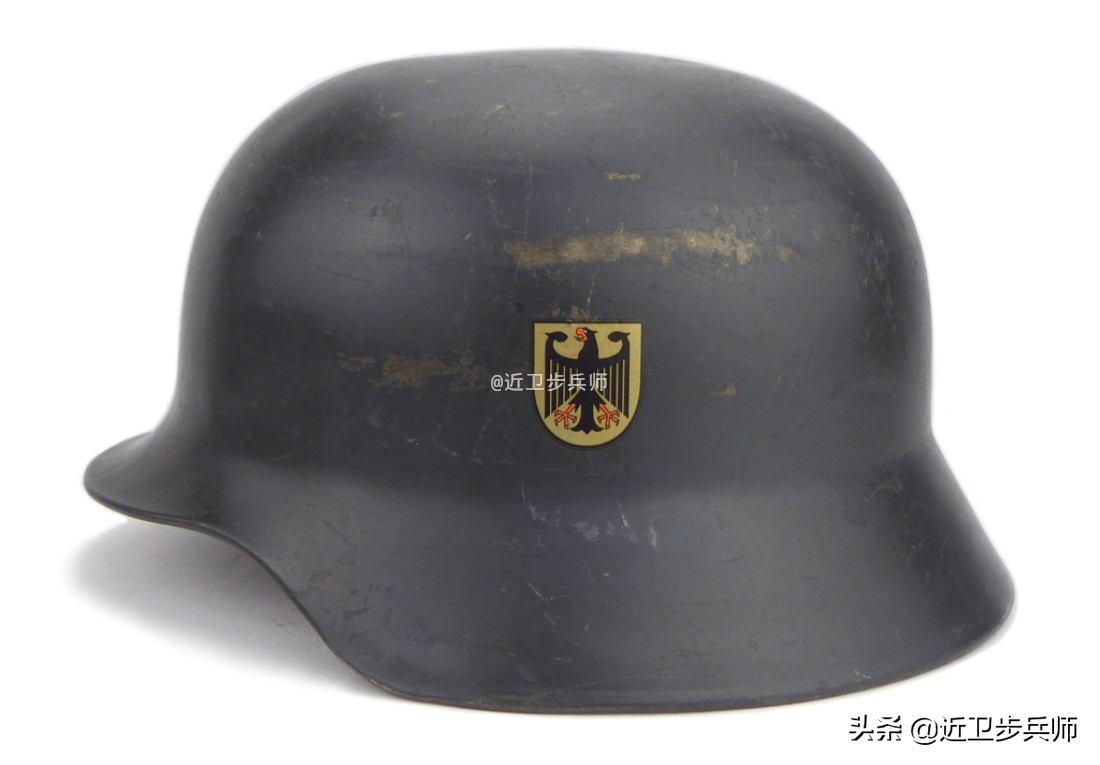 二战军用德式钢盔,二战德国装备了多少单兵铁拳部队