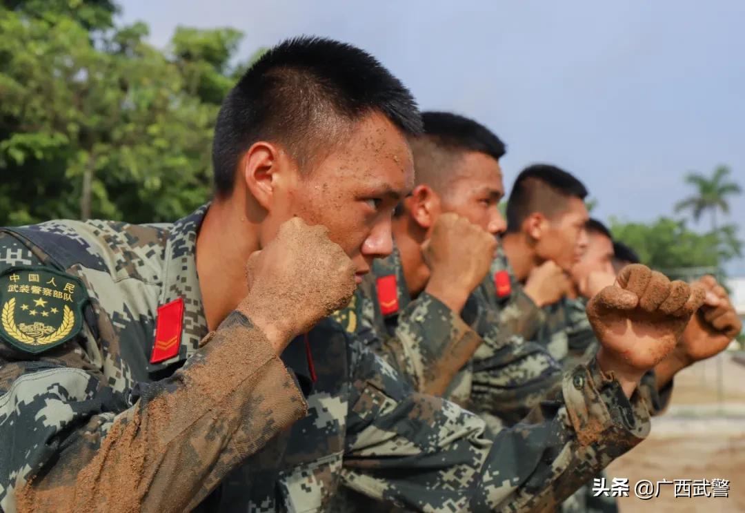 当兵当久了性格变化,儿子当兵后的变化