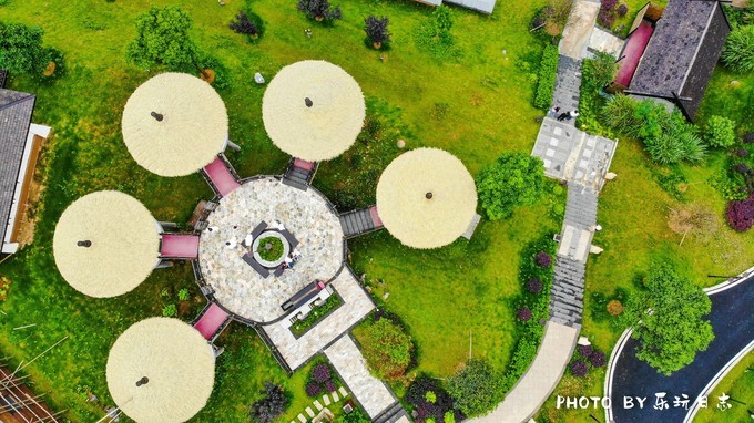 巴厘岛式私密温泉度假,听山野清风