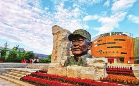 1950年高层贪官建小二楼，惹毛主席震怒，毛主席：拉出去枪毙