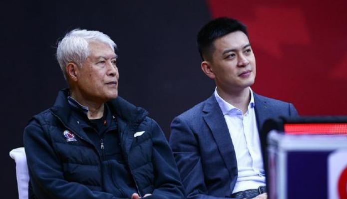 蒋兴权杨鸣暂停时批评球队,蒋兴权怒斥杨鸣布置战术