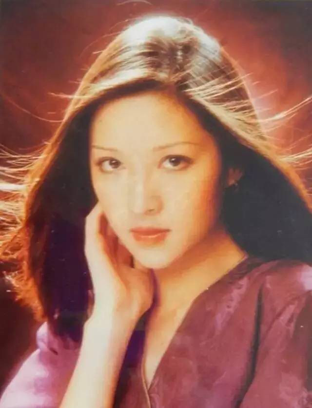 胡因梦那么美，舍得分开？恋足癖，绿帽恐惧症李敖：她便秘太不堪