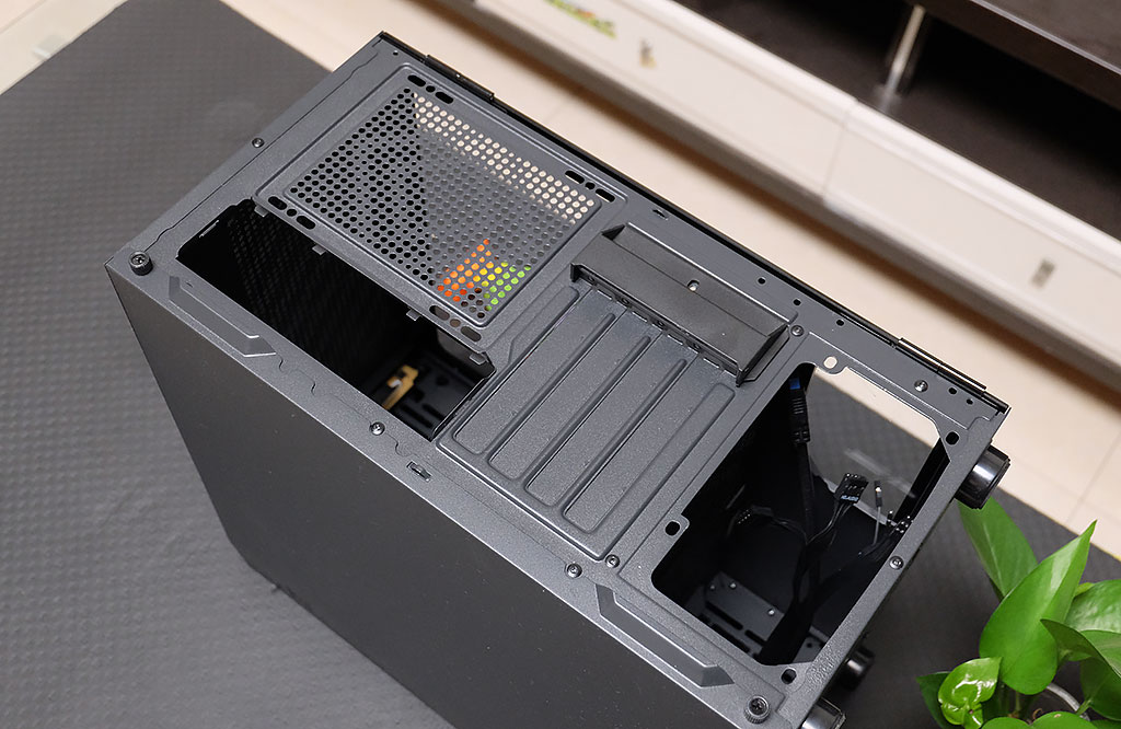 组装电脑，机箱怎么选？来看一下超频三光愈LM200机箱的组合搭配