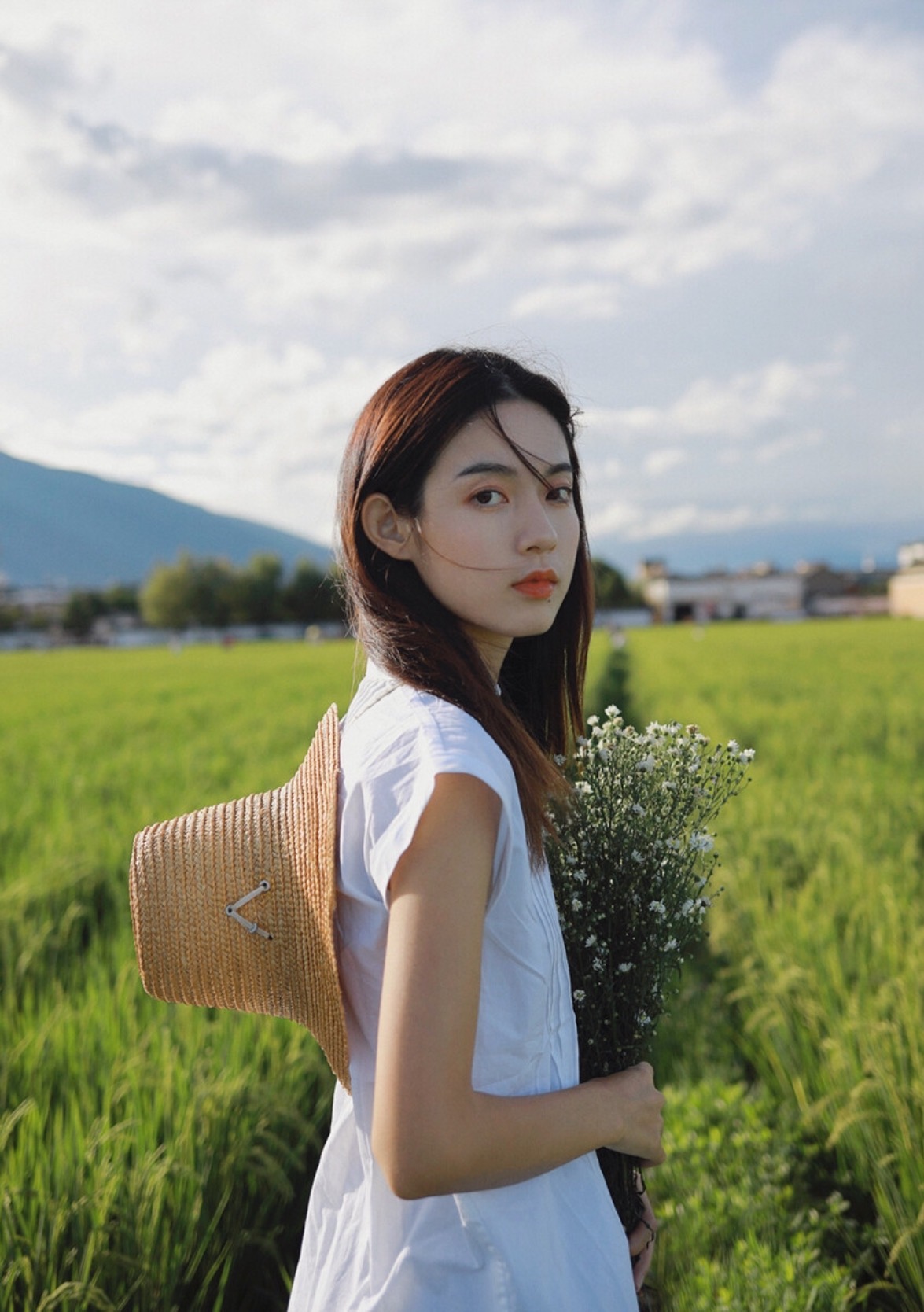 如何拍出帅气的侧颜照片,怎样拍出好看的侧颜自拍