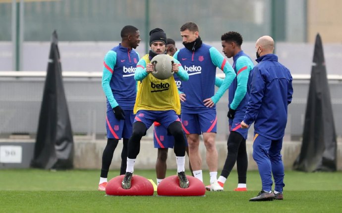 梅西阿尔巴布斯克茨巴萨集锦,巴萨布斯克茨梅西